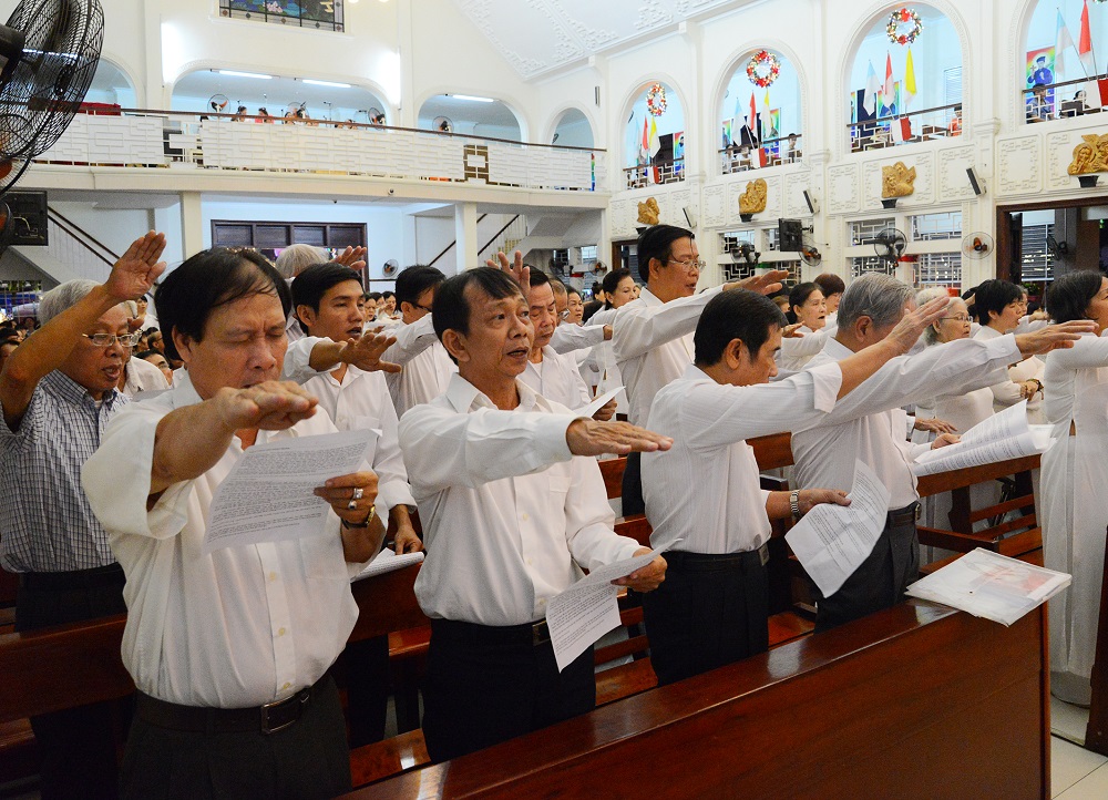 Thành lập Hội Gia đình Phạt Tạ Thánh Tâm Chúa Giêsu